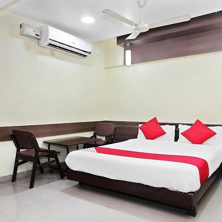 โอโย 30537 โฮเต็ล เมฆราช Hotel บิจาปุร์ ภายนอก รูปภาพ