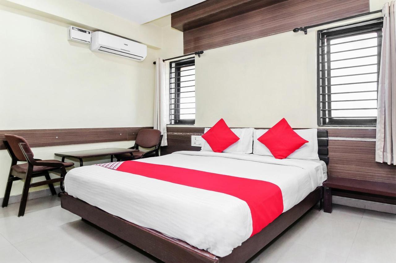 โอโย 30537 โฮเต็ล เมฆราช Hotel บิจาปุร์ ภายนอก รูปภาพ