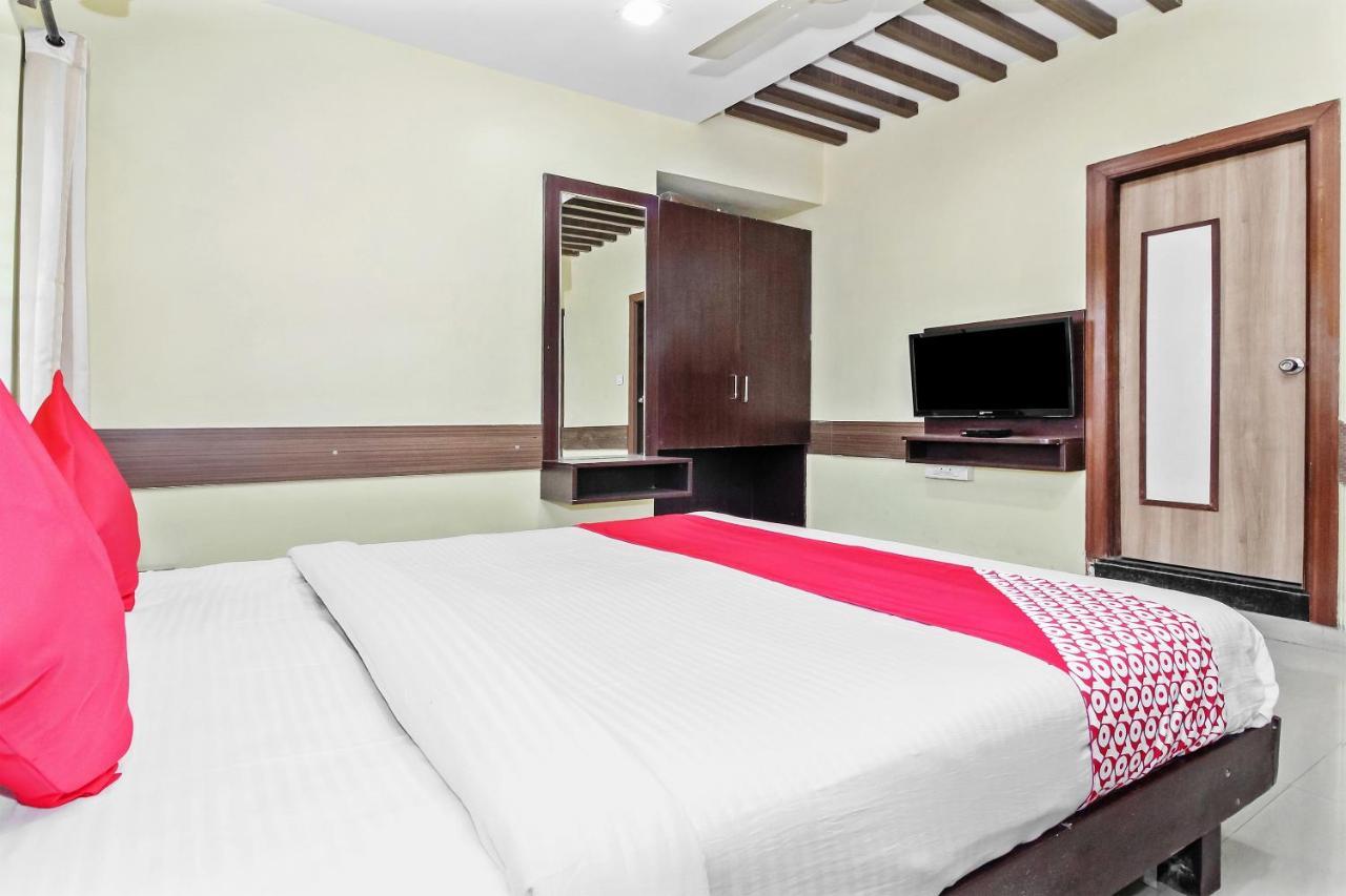 โอโย 30537 โฮเต็ล เมฆราช Hotel บิจาปุร์ ภายนอก รูปภาพ