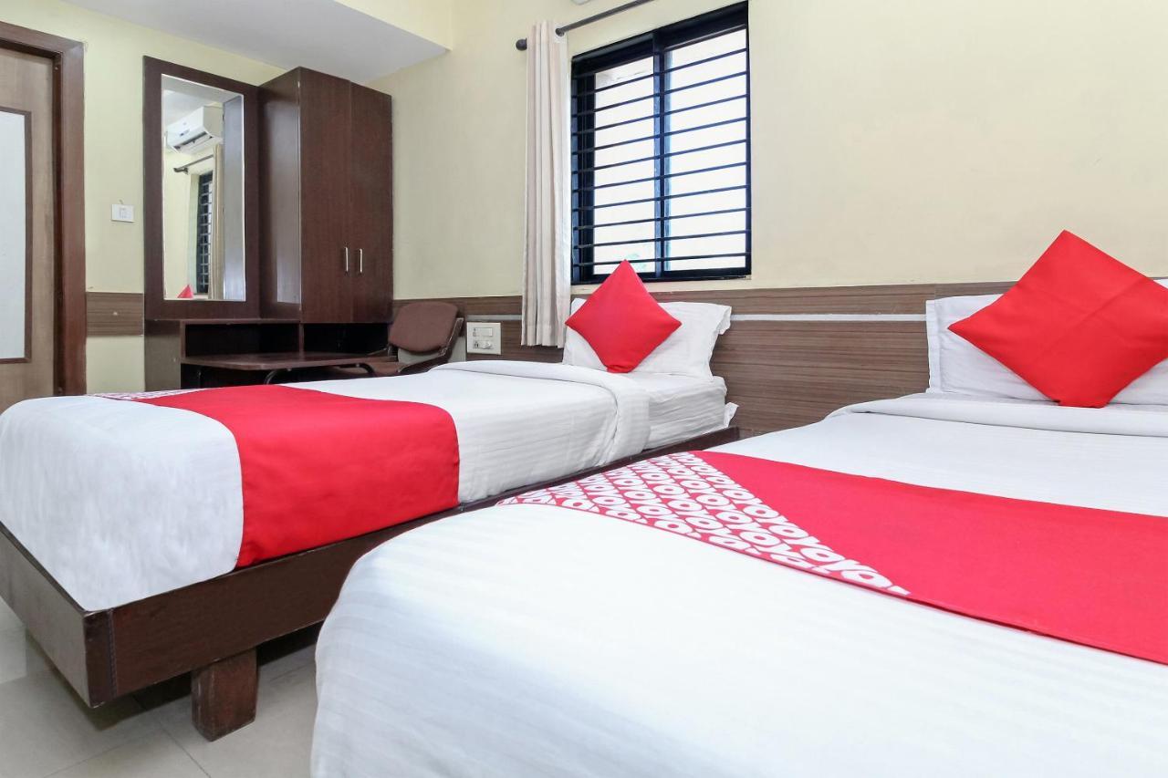 โอโย 30537 โฮเต็ล เมฆราช Hotel บิจาปุร์ ภายนอก รูปภาพ